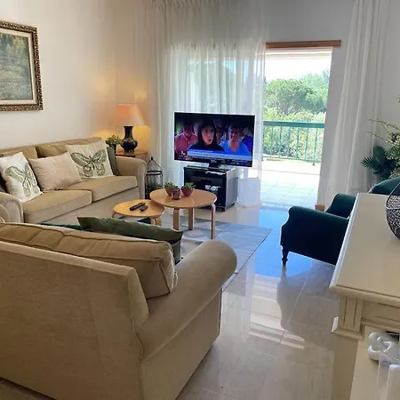Apartment Escape With A Large Balcony And Parking *