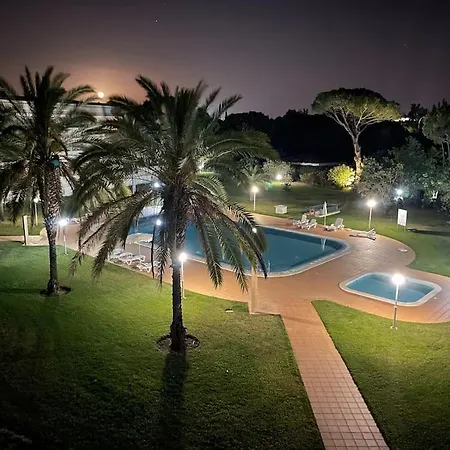 Escape With A Large Balcony And Parking Apartmán *